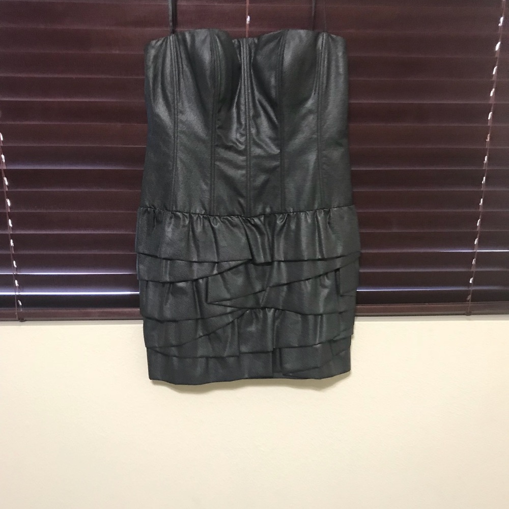 Strapless dress